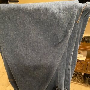 Terrace Sky  3x  24 yo 36 waist.  Stretch Paints